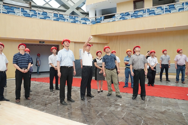 市委書記史濟(jì)錫、市長朱晨調(diào)研中立公司承建的民生項目工程